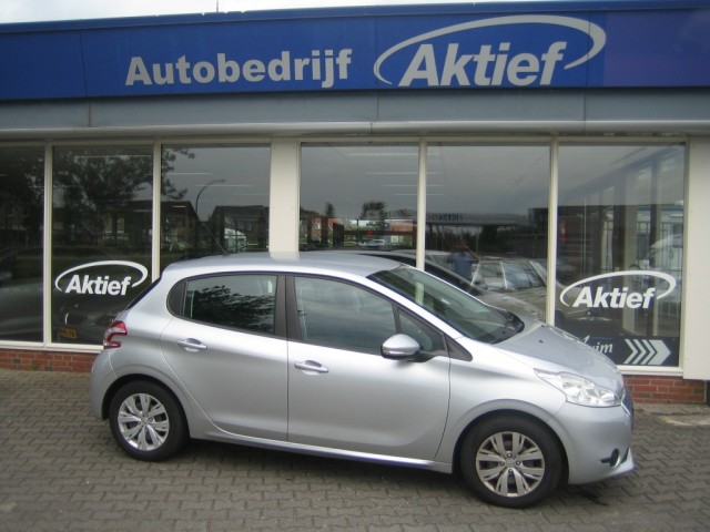 PEUGEOT 208 1.2 VTI ACTIVE, Autobedrijf Aktief, HAAKSBERGEN