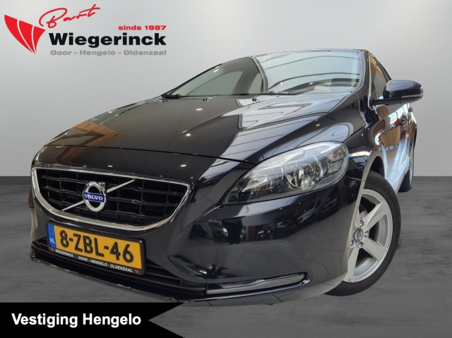 VOLVO V40 - 1.6 T2 Momentum [TREKHAAK  ALLSEASON  DEALER ONDERHOUDEN  ORIGIN