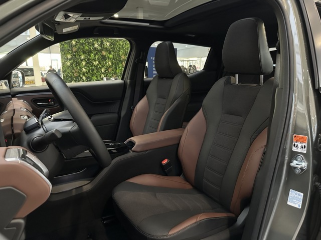 SUZUKI OVERIGE 61 kWh Style [ NU BIJ ONS IN DE SHOWROOM I 10 JAAR GARANTIE ], Wiegerinck B.V., Hengelo