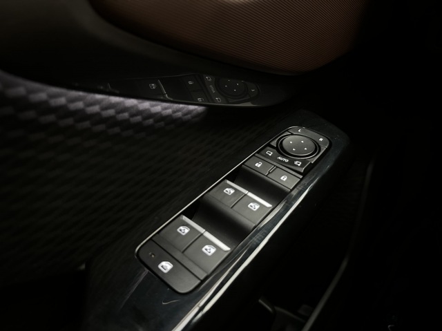 SUZUKI OVERIGE Style 61 kWh [ NU BIJ ONS IN DE SHOWROOM I 10 JAAR GARANTIE ], Wiegerinck B.V., Hengelo