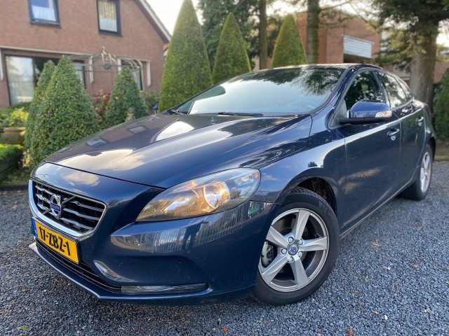 VOLVO V40 1.6 T3 KINETIC AIRCO, NAVI, TREKHAAK, VOLLEDIGE ONDERHOUDSHISTOR, Autobedrijf Rote, HAAKSBERGEN