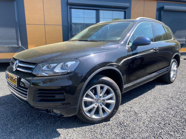 VOLKSWAGEN TOUAREG 3.0 TDI HIGHLINE Aut. Leer Elektrische stoelen + koeling Xenon/L, Autobedrijf Rote, HAAKSBERGEN