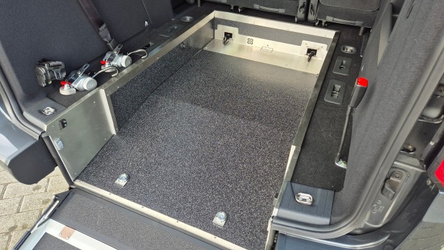 Rolstoelauto uit voorraad rijden ?