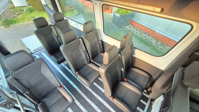 Rolstoelbus 9-persoons TE KOOP