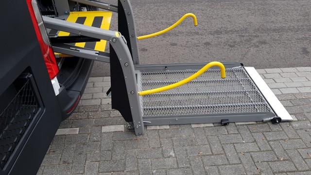 goedkope rolstoelbus kopen. UIT VOORRAAD 