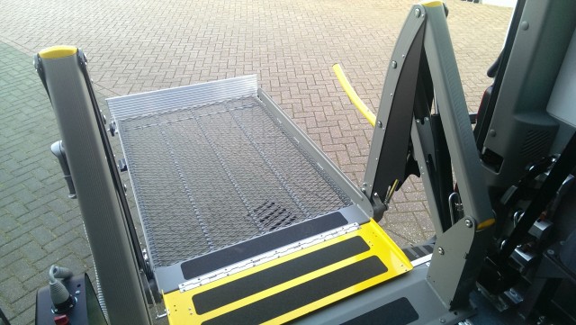 goedkope rolstoelbus kopen. UIT VOORRAAD 