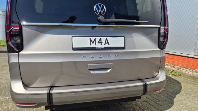 Rolstoelauto uit voorraad rijden ?