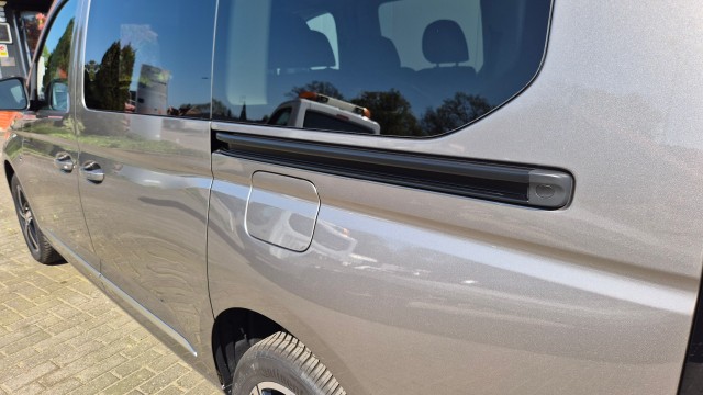 Rolstoelauto uit voorraad rijden ?