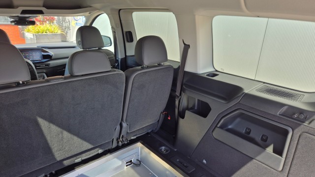 Rolstoelauto uit voorraad rijden ?