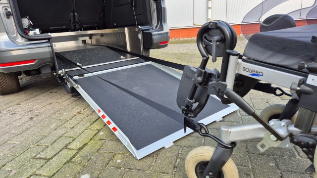 Rolstoelauto uit voorraad rijden ?