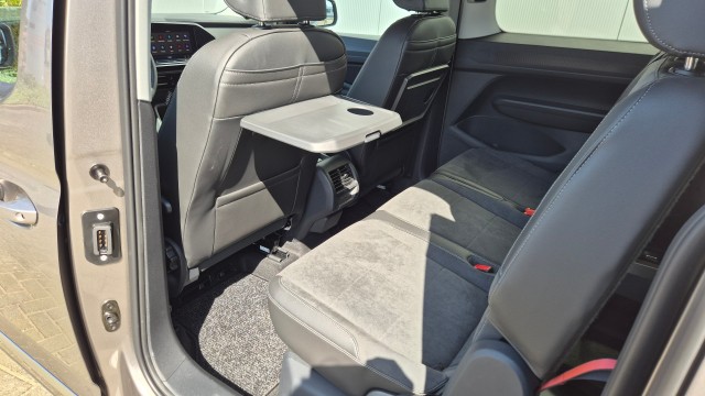 Rolstoelauto uit voorraad rijden ?