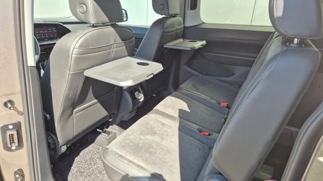 Rolstoelauto uit voorraad rijden ?