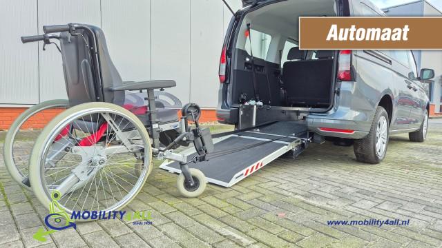 Rolstoelauto uit voorraad rijden ?