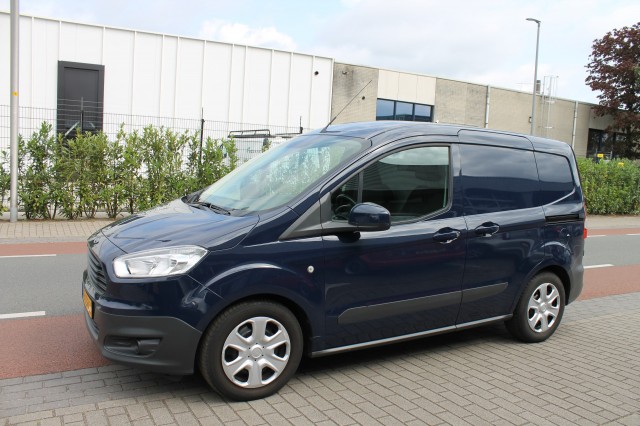FORD TRANSIT COURIER