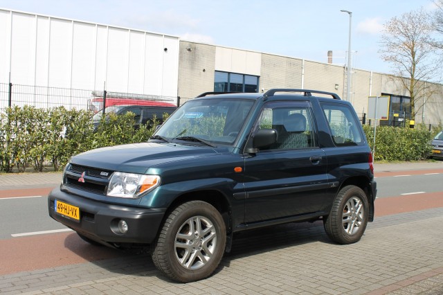 MITSUBISHI PAJERO PININ