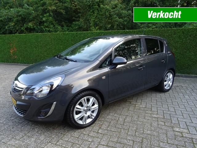 OPEL CORSA 1.4-16V BLITZ CLIMA NAVI PDC BLUETOOTH LICHTMETAAL TREKHAAK, Autobedrijf Piksen, Hellendoorn