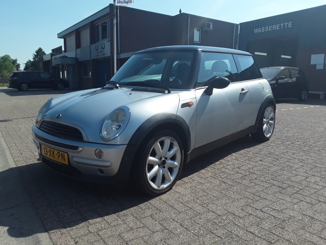 MINI ONE 1.6 ONE, Autobedrijf Frans Wolters, Enter