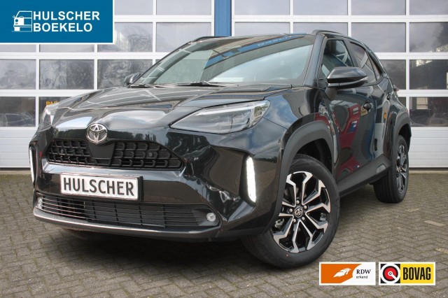 Toyota Yaris - 1.5 HYBRID 115 FIRST Teamplayer / Winterpack