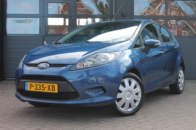 Ford Fiesta - 1.25 TREND  Airco  / All Season banden 