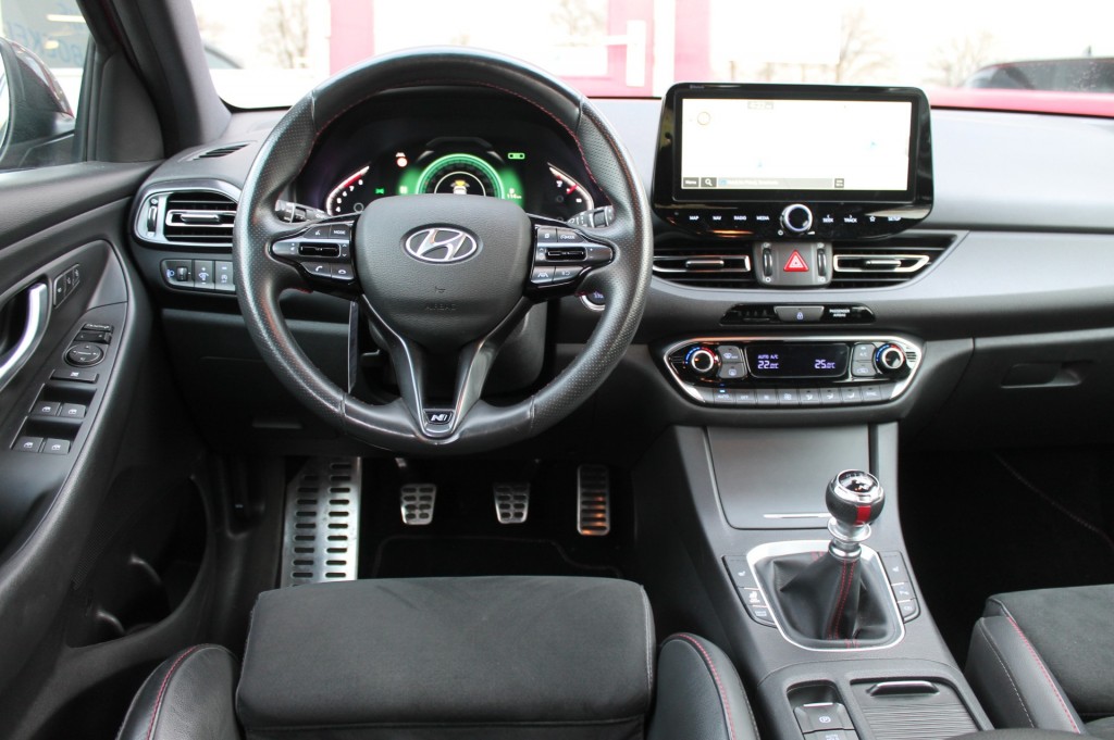 HYUNDAI, I30