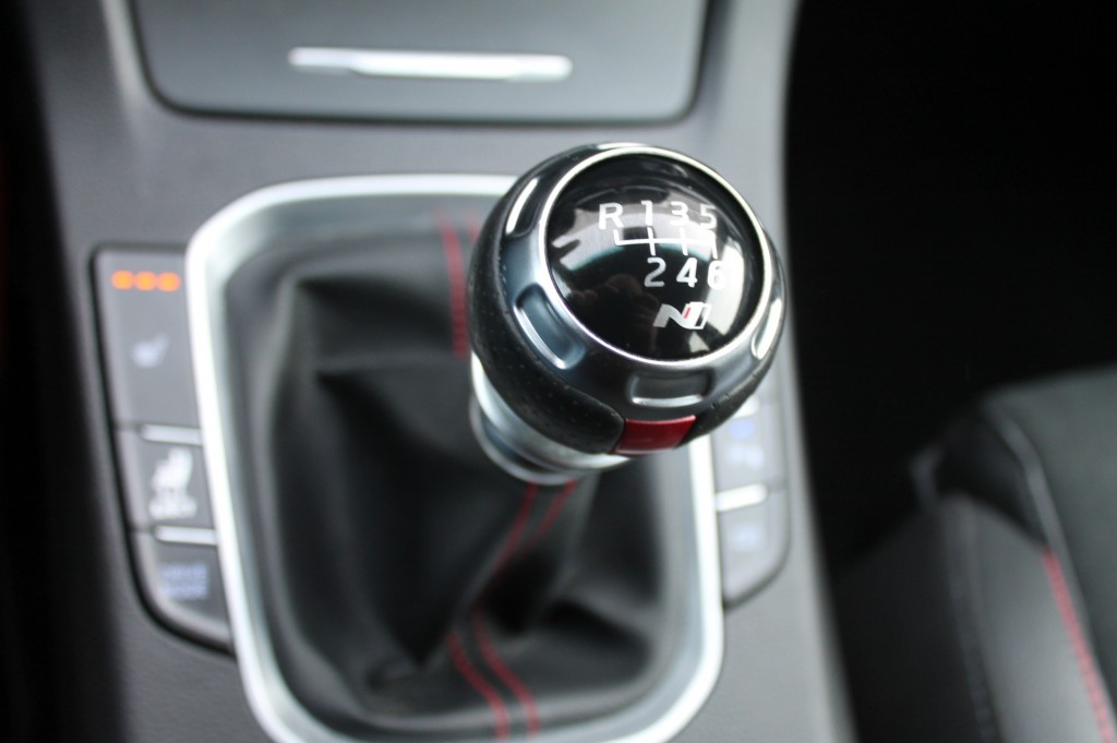 HYUNDAI, I30