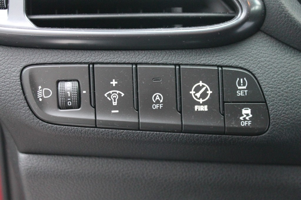 HYUNDAI, I30