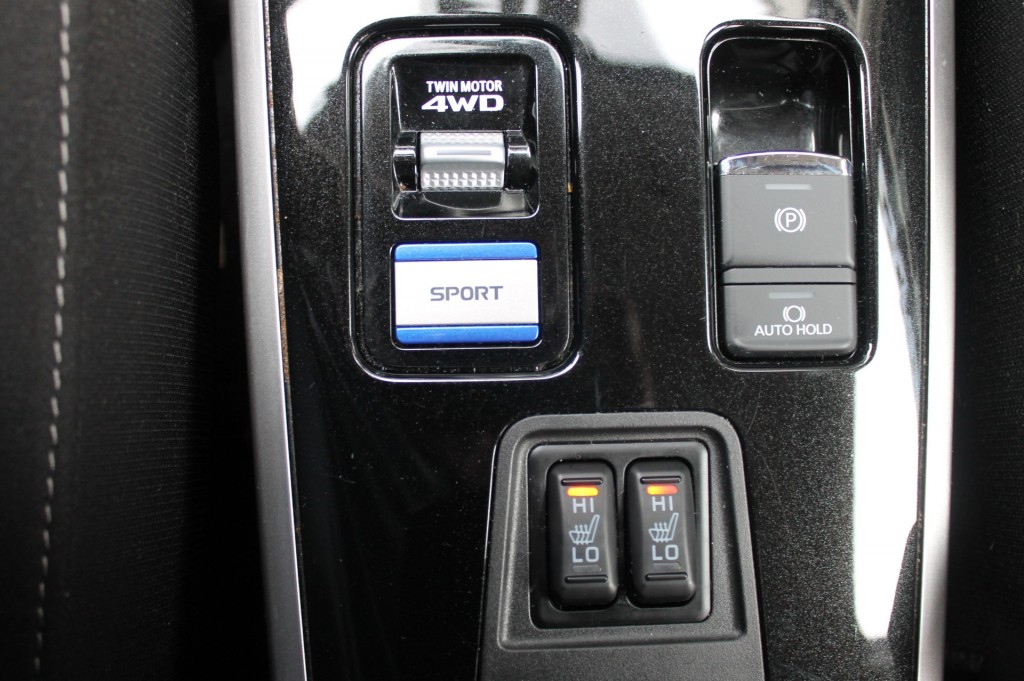 MITSUBISHI, OUTLANDER