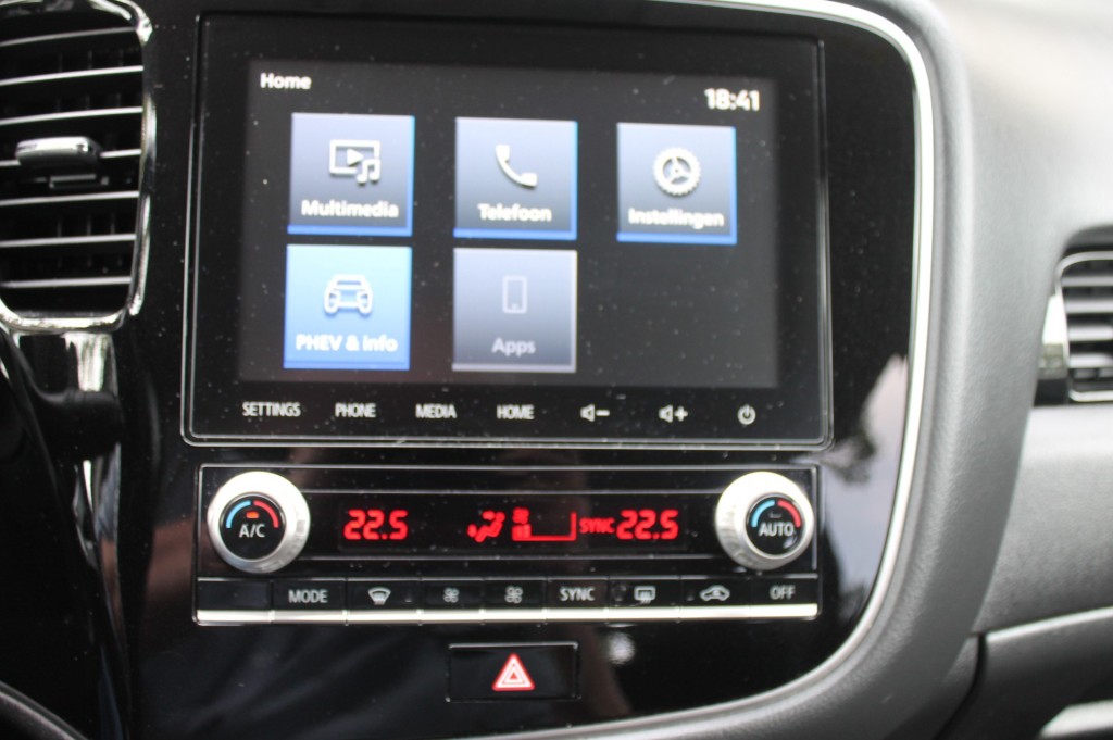 MITSUBISHI, OUTLANDER