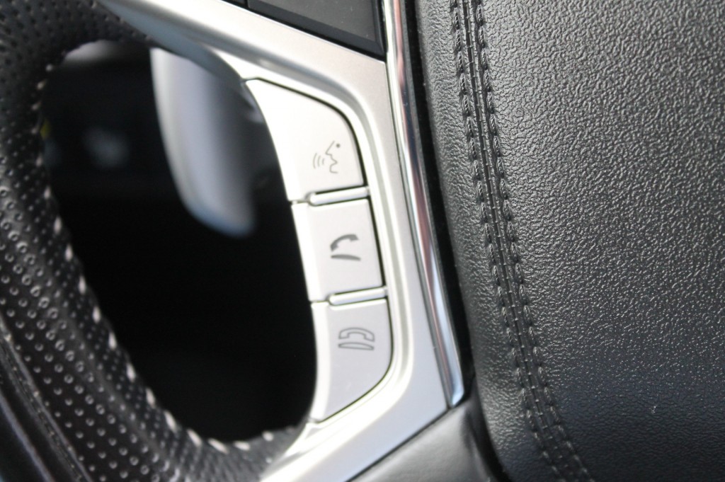 MITSUBISHI, OUTLANDER