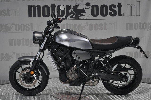 YAMAHA XSR 700 SPECIAL, Motor Oost, Enter