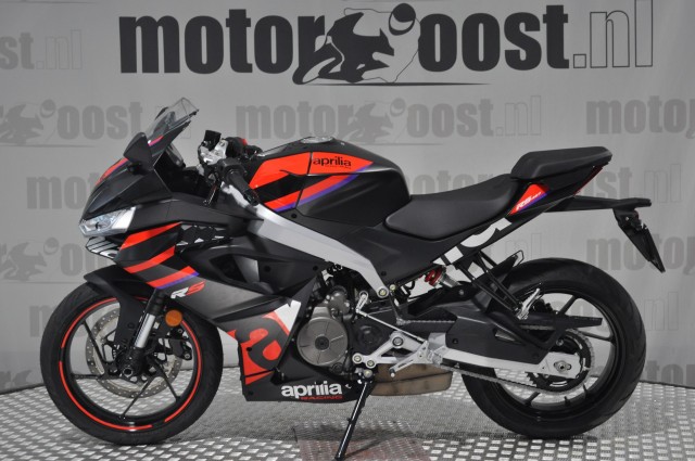 APRILIA RS 457 A2 RIJBEWIJS   ( 35 KW ), Motor Oost, Enter