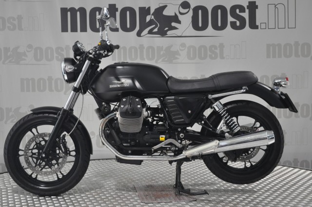 MOTO GUZZI V 7 A2 RIJBEWIJS   ( 35 KW ), Motor Oost, Enter