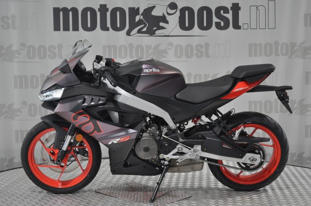 APRILIA RS 457 A2 RIJBEWIJS   ( 35 KW ), Motor Oost, Enter