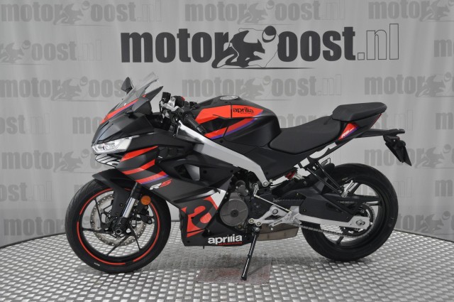 APRILIA RS 457 A2 RIJBEWIJS   ( 35 KW ), Motor Oost, Enter