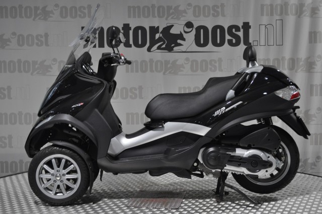 PIAGGIO MP3 400IE MOTOR RIJBEWIJS, Motor Oost, Enter