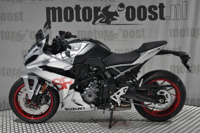 SUZUKI GSX-8R ACTIE, Motor Oost, Enter