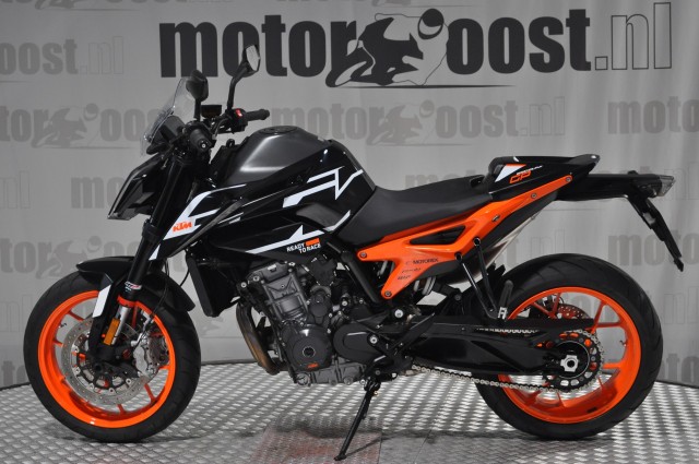KTM 890 DUKE GP , Motor Oost, Enter
