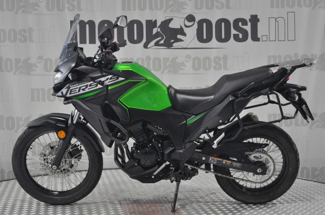 KAWASAKI VERSYS X-300 A2 RIJBEWIJS   ( 35 KW ), Motor Oost, Enter
