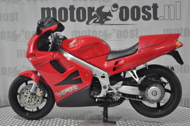 HONDA VFR 750 F , Motor Oost, Enter
