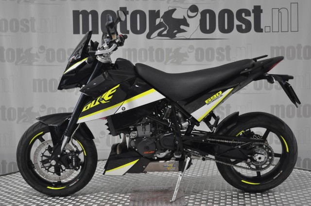 KTM DUKE 690 SPECIAL, Motor Oost, Enter