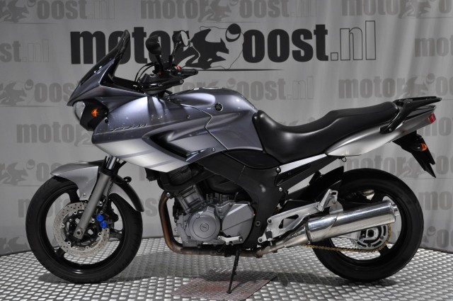 YAMAHA TDM 900    , Motor Oost, Enter