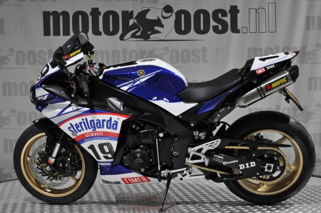 YAMAHA YZF - R1 STERILGARDA, Motor Oost, Enter