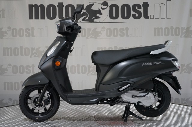 SUZUKI ADDRESS 125 A1 RIJBEWIJS    11 KW, Motor Oost, Enter