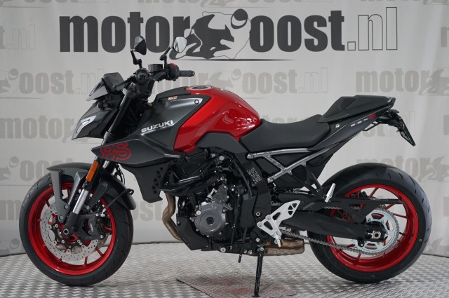 SUZUKI GSX-8S STREET XTREME+ PACK, Motor Oost, Enter