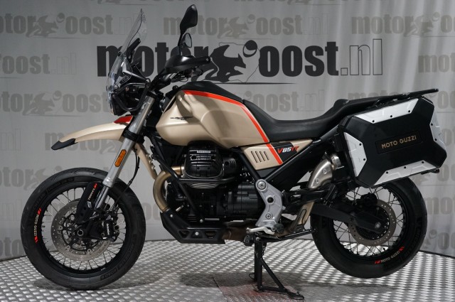 MOTO GUZZI V 85 TT    TRAVEL, Motor Oost, Enter