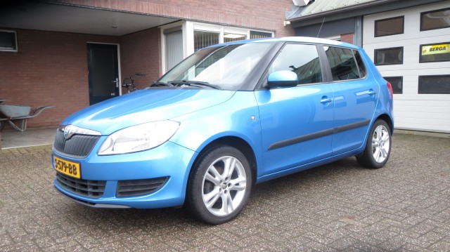 SKODA FABIA 1.2  12 V COMFORTLINE AIRCO  TREKHAAK LM VELG ALL SEASONS BANDEN, Lohuis Auto's, Nijverdal