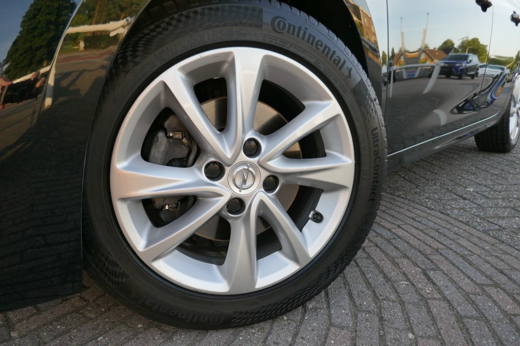 OPEL, CORSA
