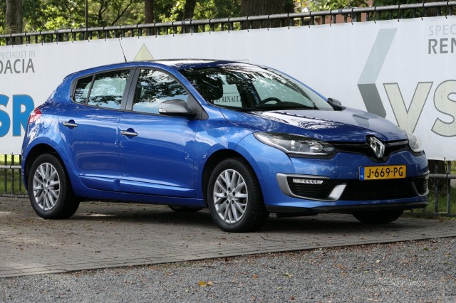 RENAULT MEGANE Hatchback TCe 115 GT-Line, Garagebedrijf Bakker Apeldoorn B.V., Apeldoorn