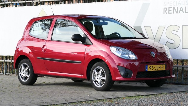 RENAULT TWINGO 1.2 60 Authentique, Garagebedrijf Bakker Apeldoorn B.V., Apeldoorn