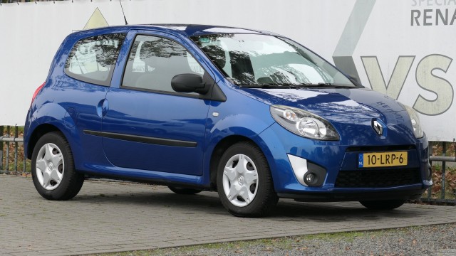 RENAULT TWINGO 1.2 16v 75 Authentique, Garagebedrijf Bakker Apeldoorn B.V., Apeldoorn